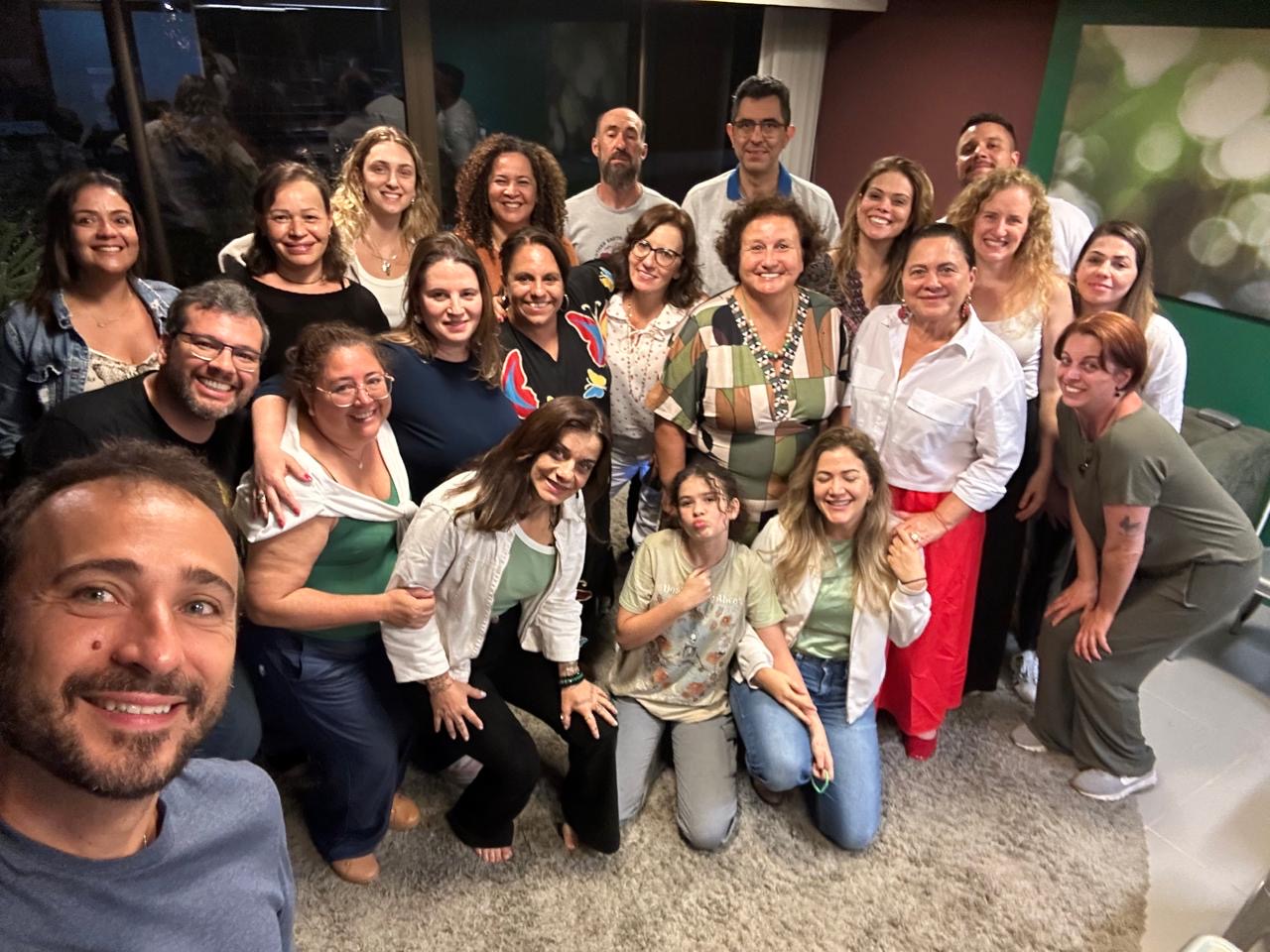 Foto do grupo ao final da vivência de Constelação